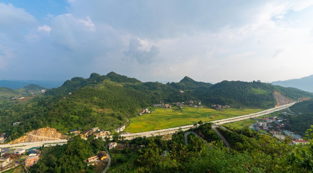 Ha Giang - Valley View Mountain Flag Tower - Fareast 247
