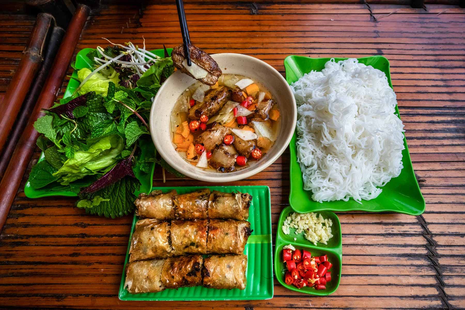 Bun,Cha,Is,A,Famous,Vietnamese,Vermicelli,With,Grilled,Pork