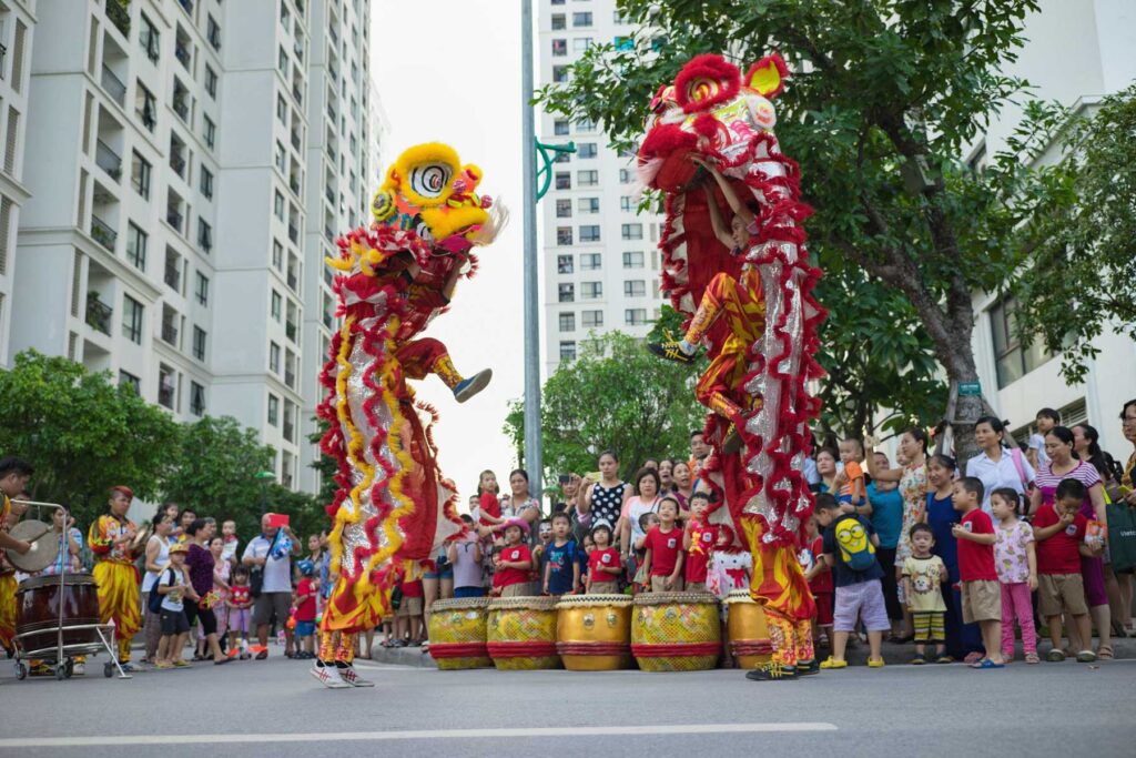 Hanoi,,Vietnam,-Sep,25 2015: A Show Of Lion