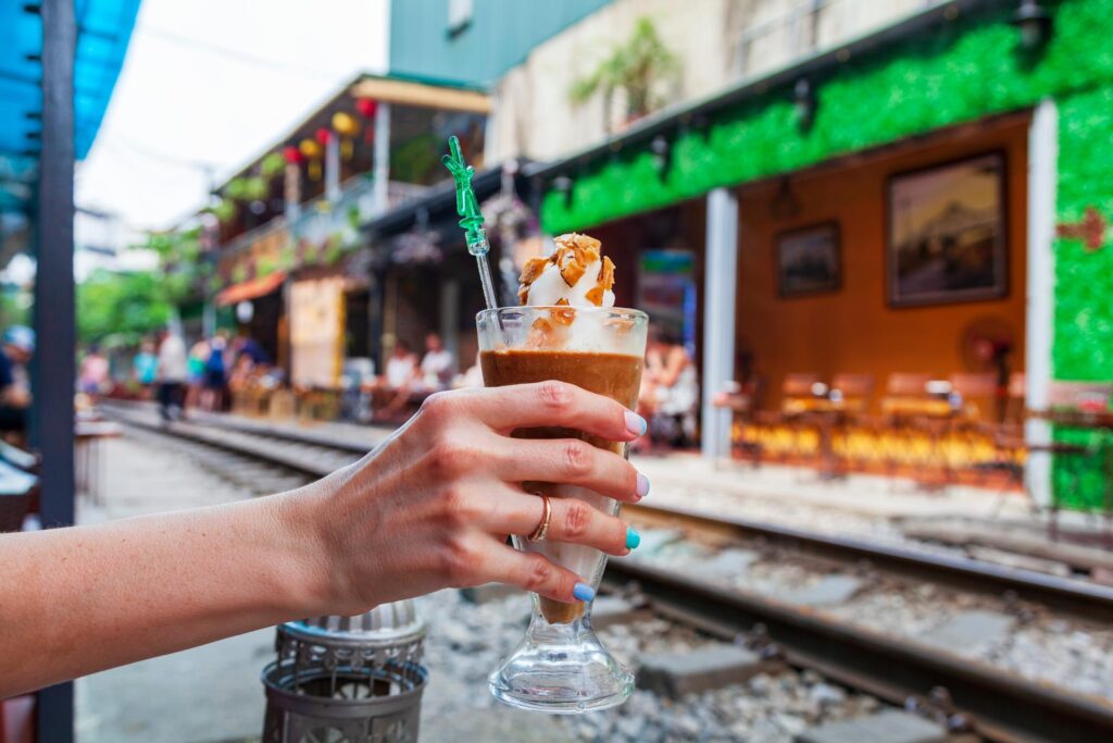 Hanoi - Train Street Ice Cream - NS - Fareast247