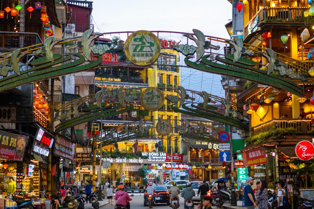 Sapa - City Center Shops Restaurants - Fareast247