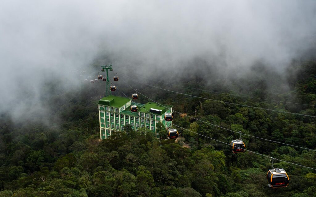 Bana Hill - Car Cable View Mountain Cloude - NS - Fareast247