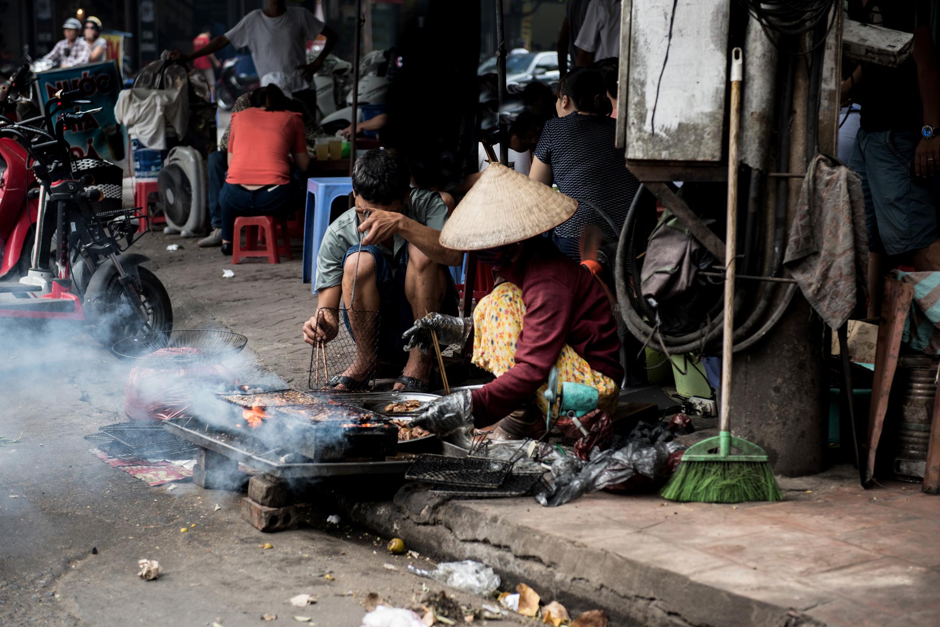 Street,Vendors,In,Vietnam - Fareast247