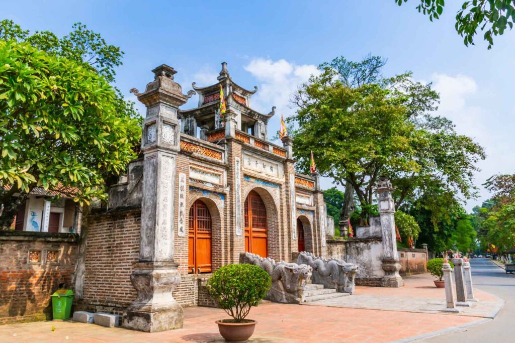 Hanoi/vietnam-,Oct.,20,2019:,The,Main,Gate,Of,Thuong,Shrine - Fareast247