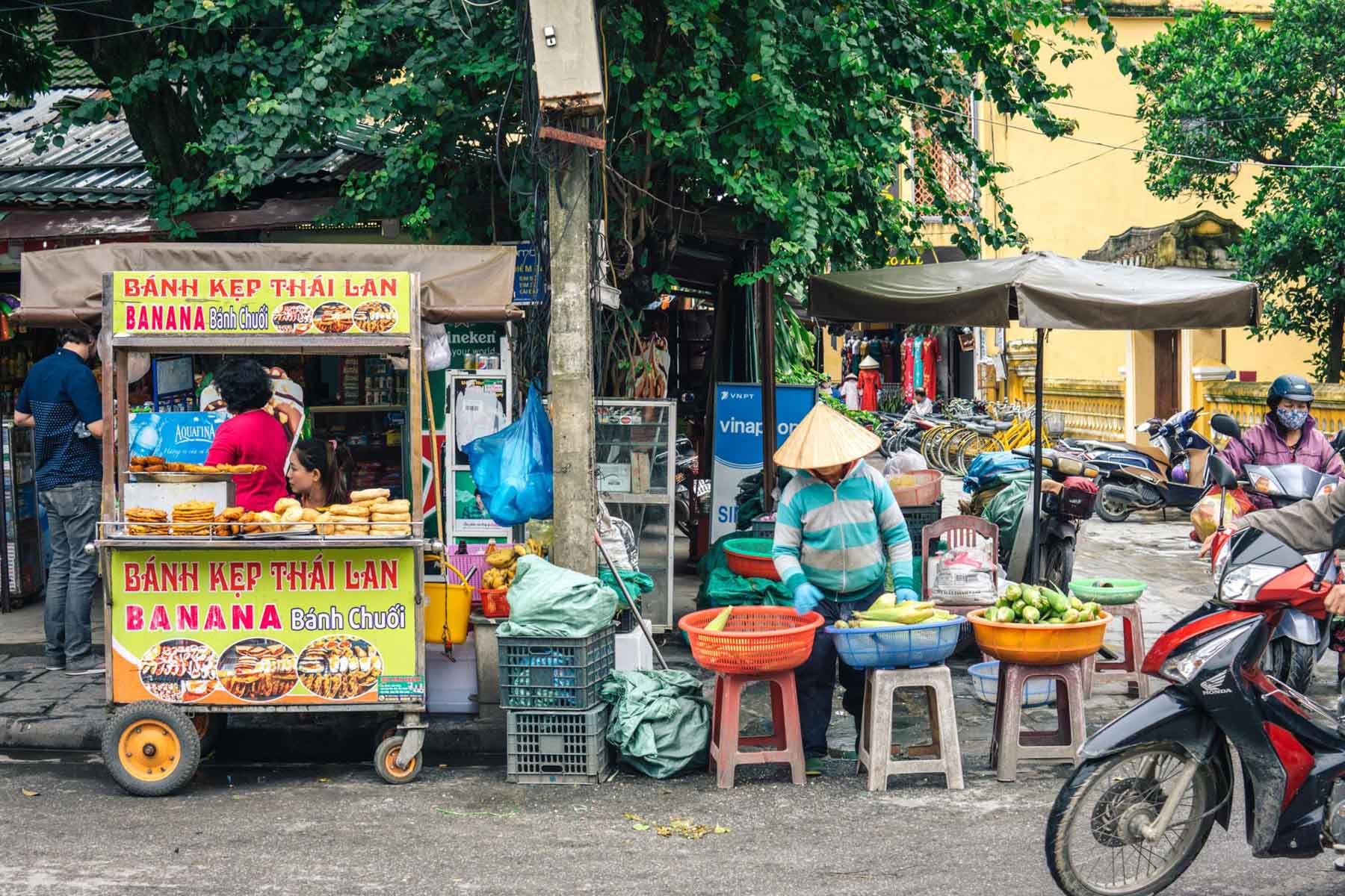Hoian - Banana Banh Mi Street Food Stall Old Town - fareast247