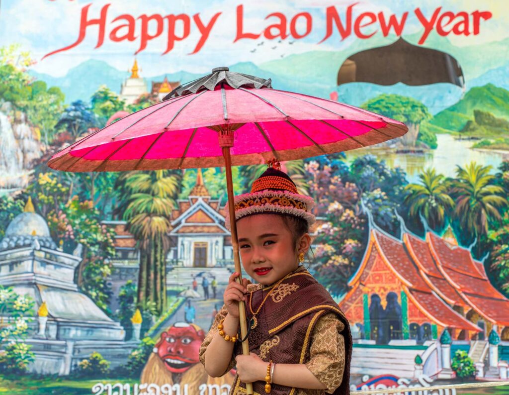 Luang Prabang - Local Girl Traditional Clothes fareast247